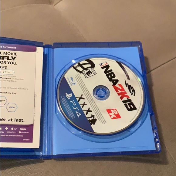 NBA 2k19 barely played for PS4 console - Picture 2 of 3